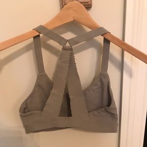Athleta scalloped sports bra
